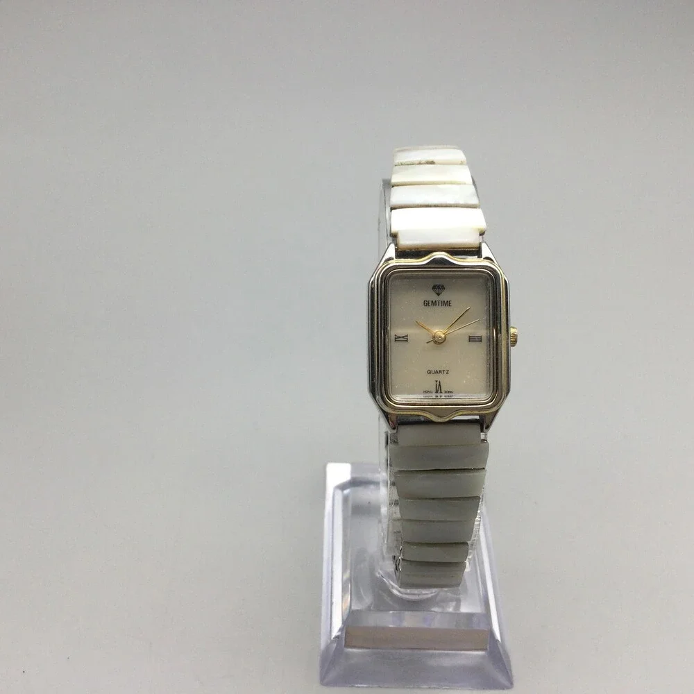 Vintage Gemtime Quartz Watch Womens 21mm Silver Gold Tone MOP Dial New Battery - Picture 2 of 14